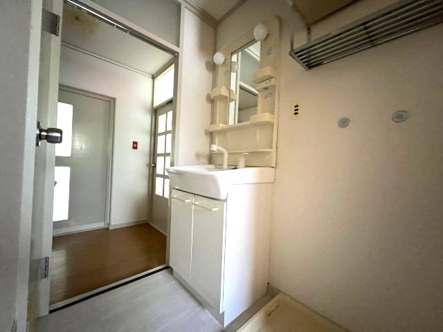 【独立洗面台】