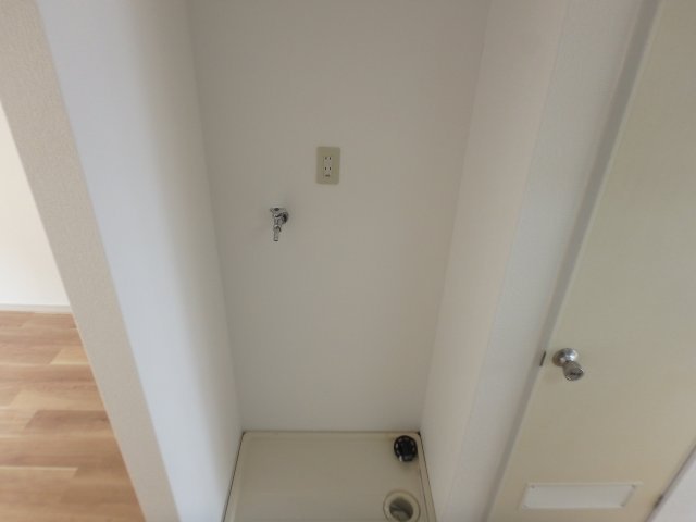 【設備】 | それいゆ門戸 | 洗濯機置場です。