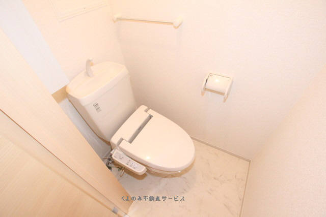 【トイレ】 | コモド若宮 | シンプルで使いやすいトイレです
コモド若宮　201号室　2022/12/3撮影