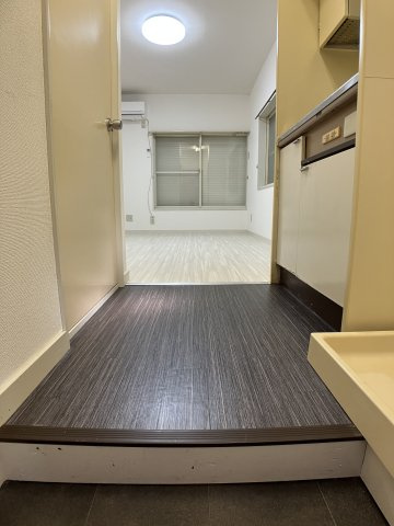 SSハイツ市川の居間・リビング