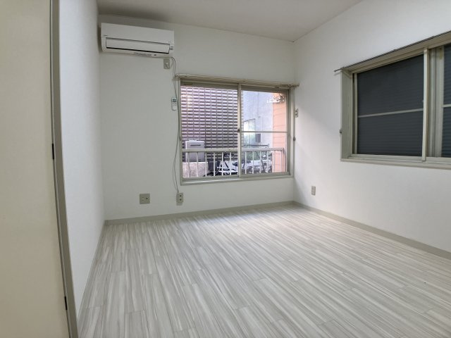 SSハイツ市川の居間・リビング