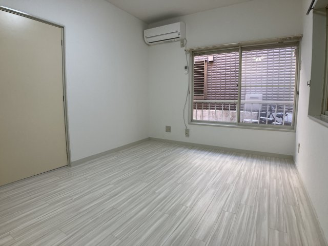 SSハイツ市川の居間・リビング