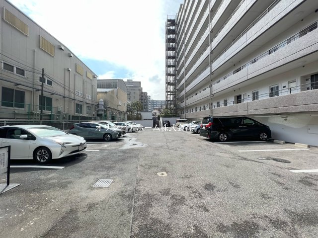 仙台堀公園ハイツ　75.21㎡　リ　ノベーション済の駐車場