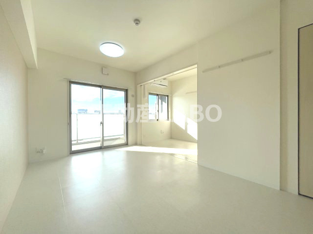 グレースリバー中之島の居間・リビング