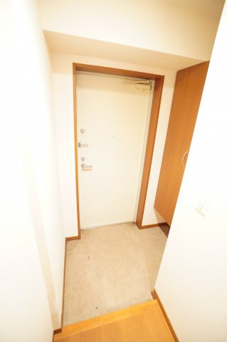 【玄関】 | ドゥ　セードル | ※同物件・反転タイプの写真です。