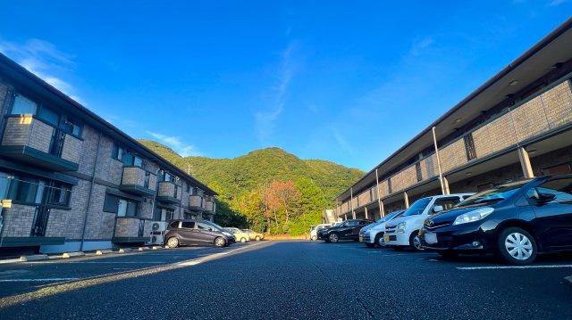 サンコート静浦Bの駐車場
