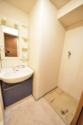 【独立洗面台】 | プレサンス神戸みなと元町 | 反転タイプです