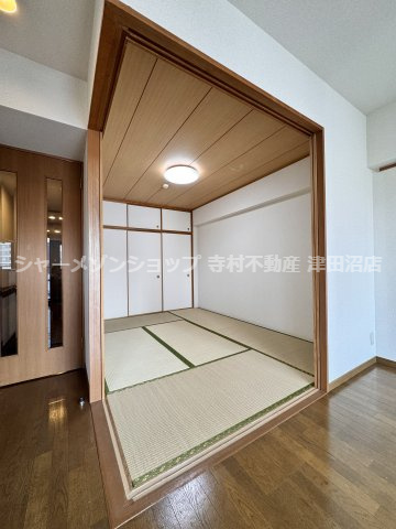 サンヴェール船橋本町の和室|リビングに隣接した和室です。