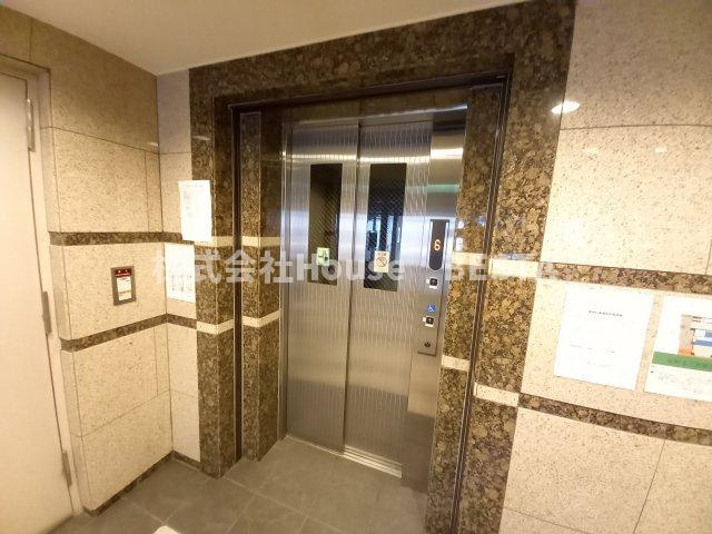 アスヴェルみなと元町OceanFrontのロビー