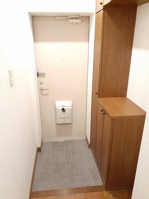 ブランシェ壱番館の玄関