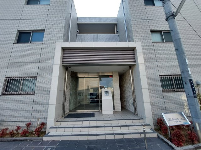 YF宮山台ガーデンのエントランス