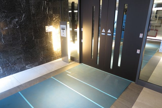 サムティ阿波座ベルシアのエントランス