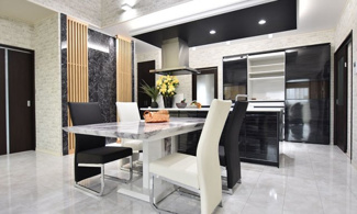 【居間・リビング】 | 山武市成東　平家モデルハウス | 令和3年5月築４LDK平屋未入居 土地約158坪 建物約48坪　オール電化