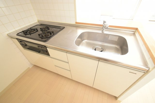 スワンズシティ難波南のキッチン