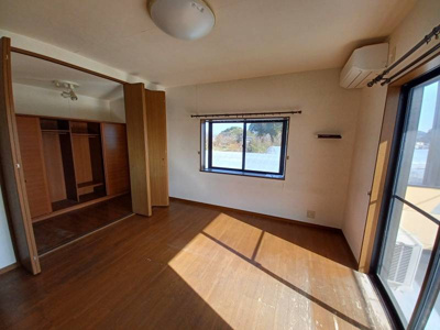 【洋室】 | 高知市福井町　中古売家　5SLDK | 8帖南東洋室