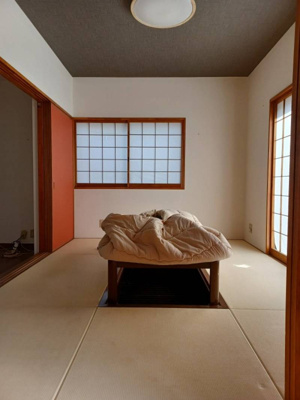 【和室】 | 高知市福井町　中古売家　5SLDK | 6帖和室　掘りごたつあり