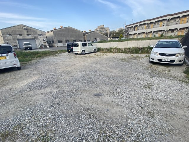 ベルメゾン一須賀Ⅰ号館の駐車場