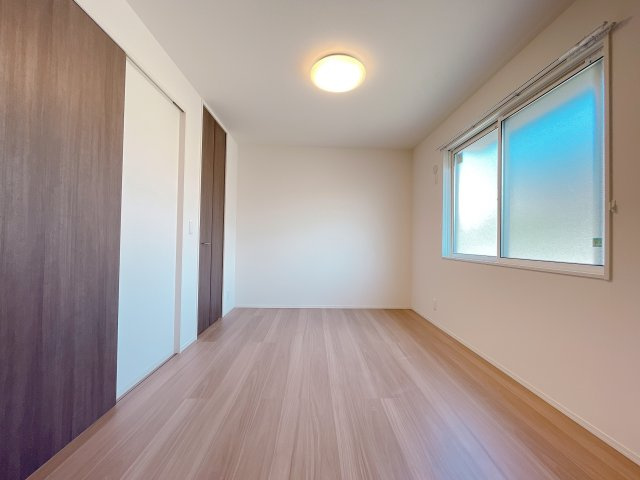 加古川市平岡町新在家のアパートの寝室