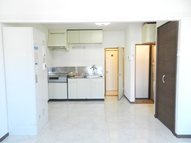 本町サンハイツの居間・リビング