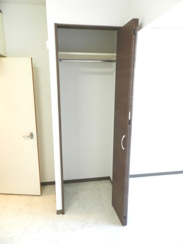 本町サンハイツの収納