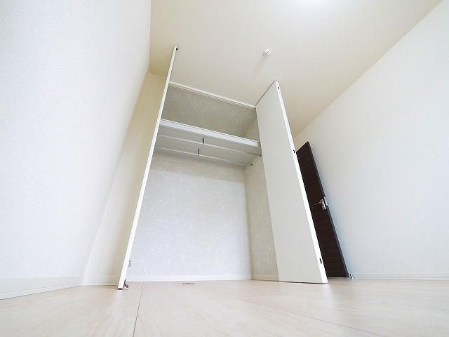 グランシャリオ瑠璃の収納|こまごまとしたものを収納できそうですね