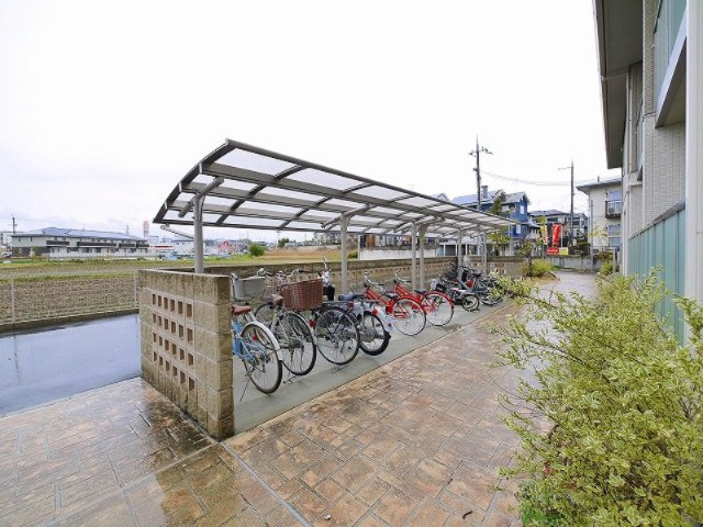 グランシャリオ瑠璃のその他共用部分|駐輪場です