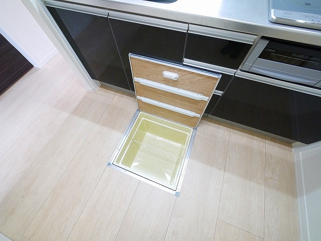 グランシャリオ瑠璃の収納|便利な収納スペースです