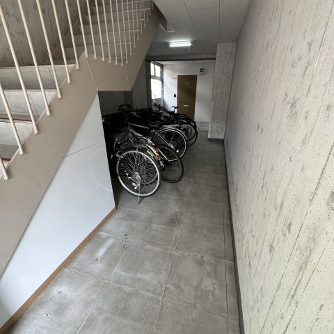 プラザマンション水元のエントランス
