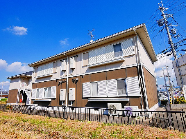 ラピーヌBの外観