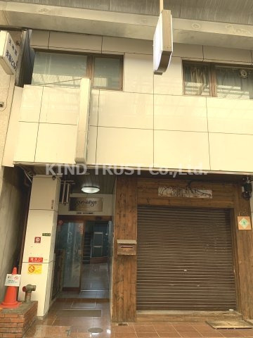 サンウイング南森町のエントランス|落ち着いたエントランスです