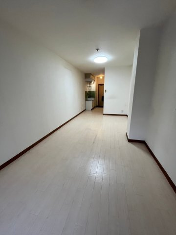 サンウイング南森町の居間・リビング