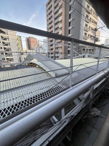 サンウイング南森町のバルコニー