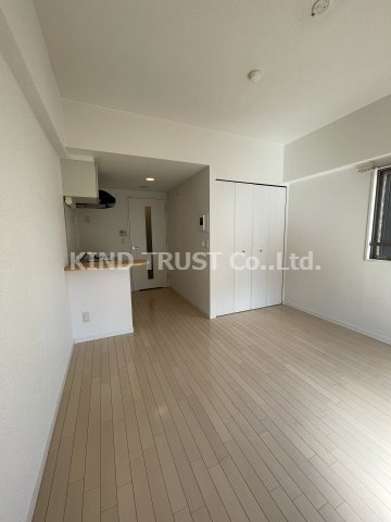 ランドマークシティ北梅田の居間・リビング|こちらのリビングで趣味の時間をお楽しみください