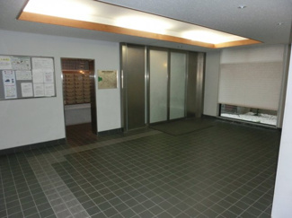 【エントランス】