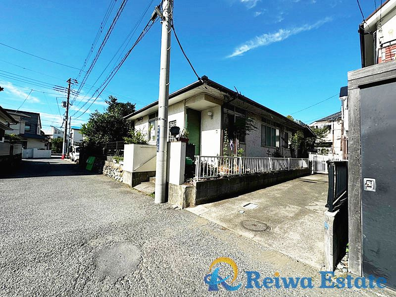中古戸建　茅ヶ崎市白浜町の前面道路含む現地写真