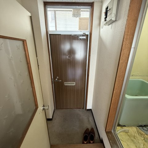 グリーンハイツＥＭＵの玄関