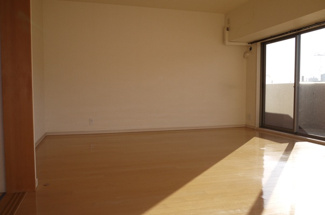 【居間・リビング】 | ヴェルデイ矢賀弐番館