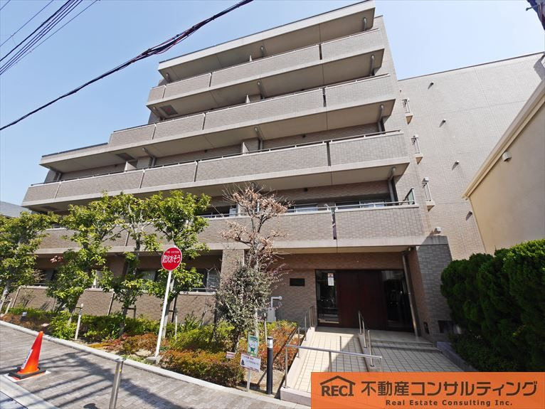 ヒルズ芦屋翠ヶ丘のエントランス