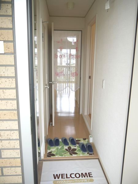 エーマミイの玄関