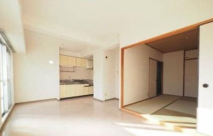 フローラルマンション【キャッシュバック対象物件】の居間・リビング