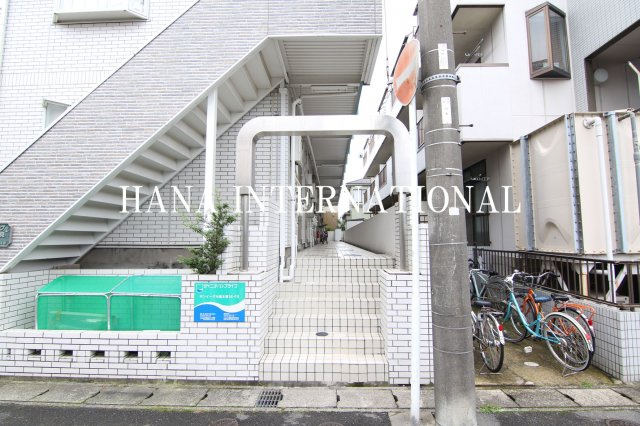 サンイーグル富士見のエントランス