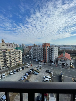 【展望】 | バルコニーからの展望。遮る建物が無く天気の良い日は青空が広がります♪