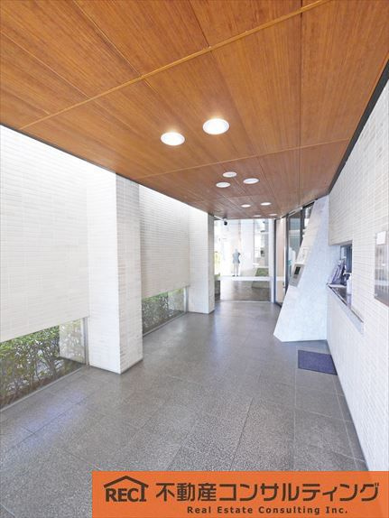 ファミール芦屋東の外観