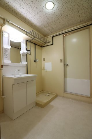 【独立洗面台】 | 清原ハイツ | 朝の身支度には欠かせない独立洗面化粧台