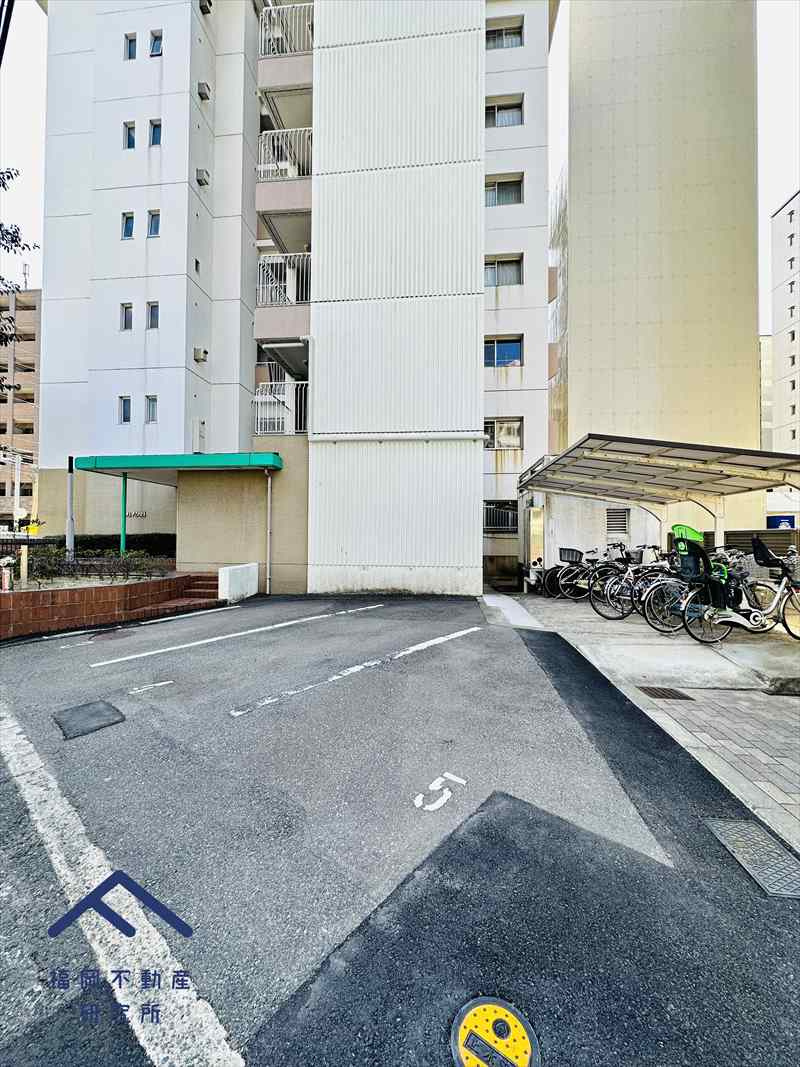 ハイツ21の駐車場