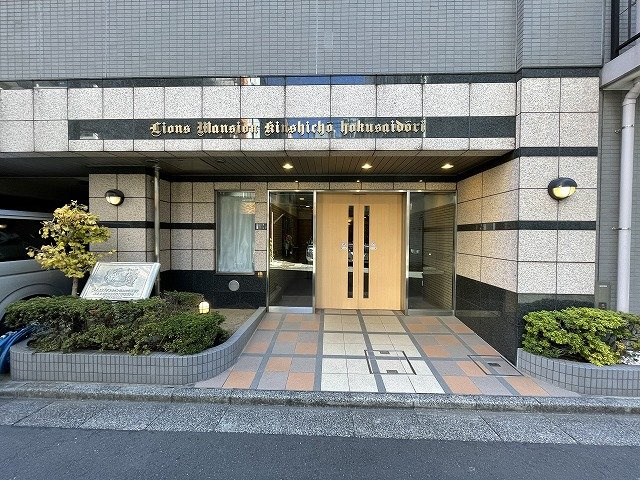 ライオンズマンション錦糸町北斎通りのエントランス