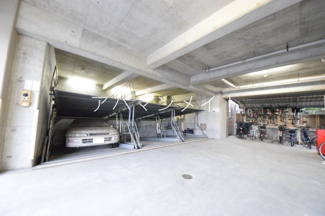 【駐車場】 | 機械式駐車場です