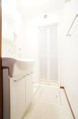 【洗面所】 | レジデンス・デュオ | ※同物件・反転タイプの写真です。