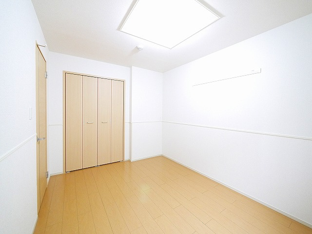 ファイヤーバードの洋室|個人の部屋や寝室として使える洋室です