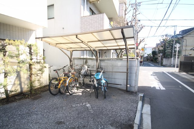 【駐車場】
